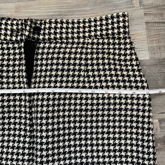 Houndstooth Posh Pencil Skirt 🖤🤍🖤🤍 - Picture 7 of 8